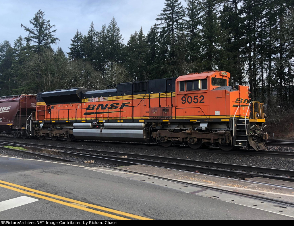 BNSF 9052